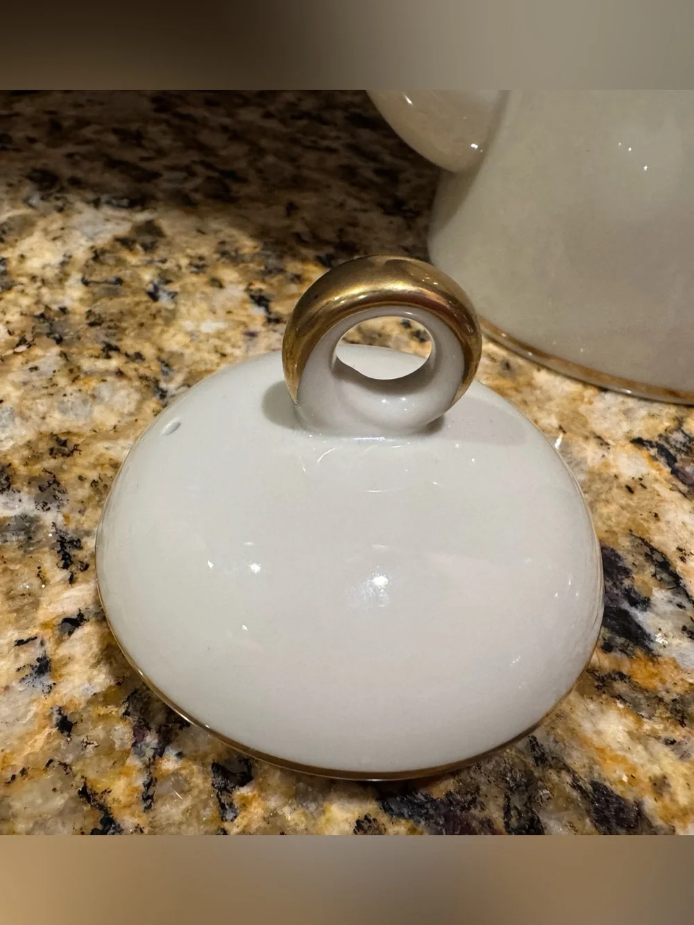 Mikasa Antique Lace White and Gold Coffee Pot with Lid Made in Japan #L5531